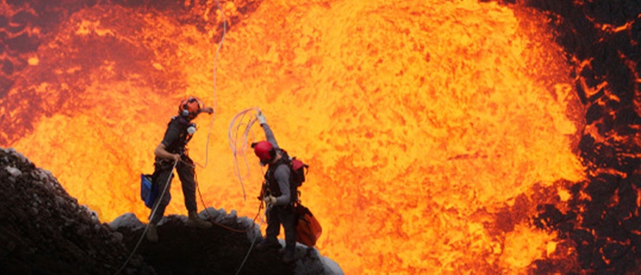 Film backdrop for Volcanoes 3D